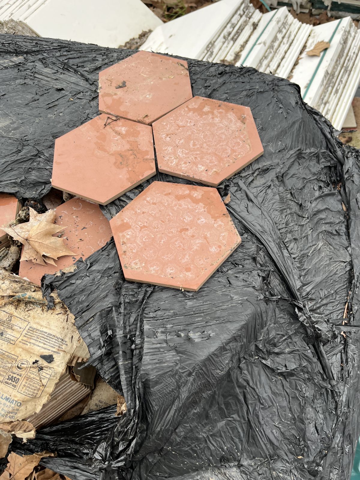 carrelage hexagonal couleur brique