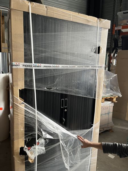 armoire de bureau noire portes coulissantes