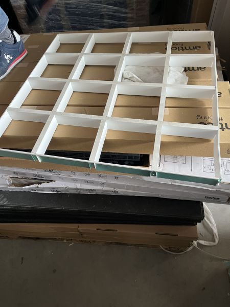 Dalle de faux plafond résille