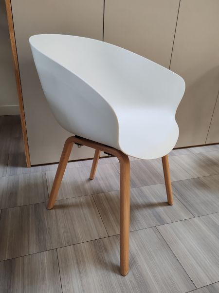 Chaise en plastique