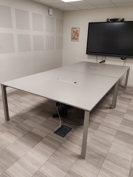 Table de réunion
