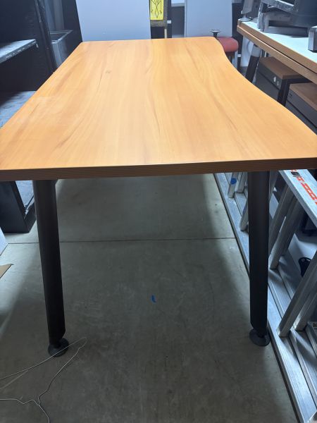 Bureau professionnel avec grand plateau finition bois
