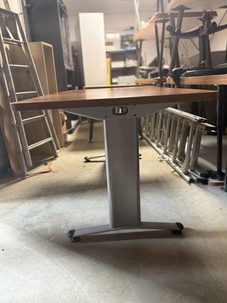 Bureau professionnel avec grand plateau finition bois